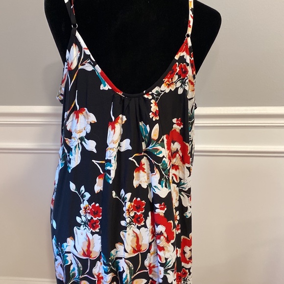 NWOT💕 Beautiful Flowing Maxi w/Pockets - Picture 7 of 8